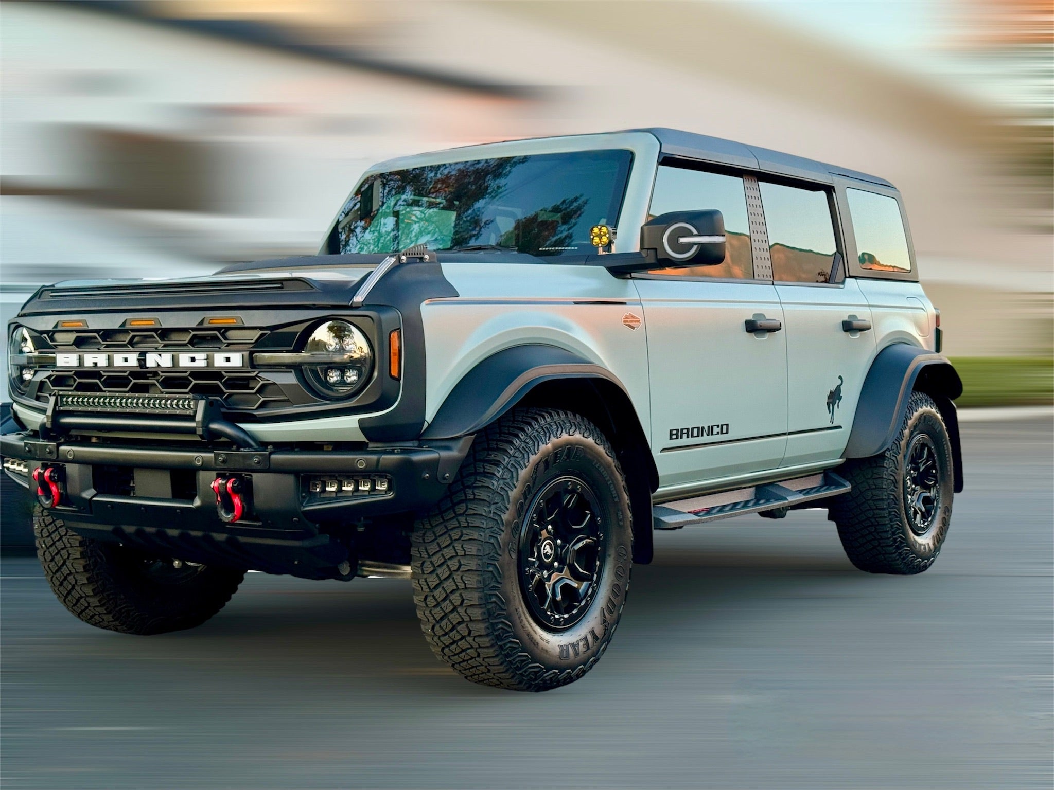 Broncoページ 2021+ Ford Bronco Graphic Vinyl Side Decal 